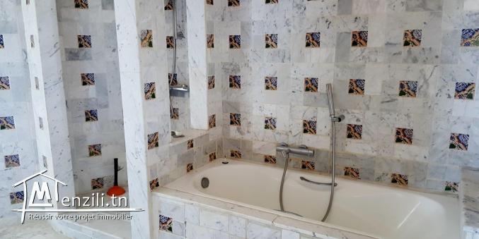 Coquette villa de 200 m2 à Gammarth