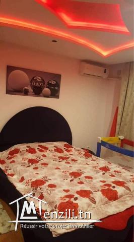 Un bel appartement S+2 à vendre à El Aouina