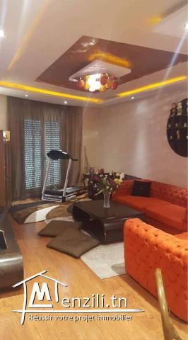 Un bel appartement S+2 à vendre à El Aouina
