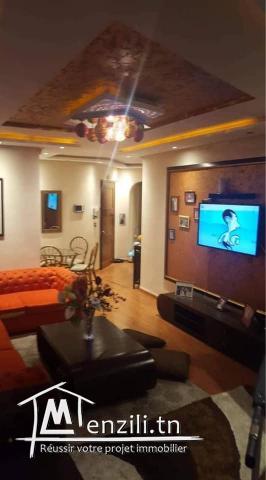 Un bel appartement S+2 à vendre à El Aouina