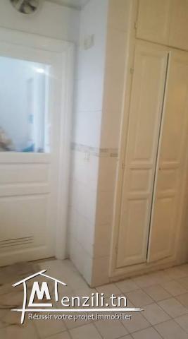 A vendre un appartement très haut standing avec balcon