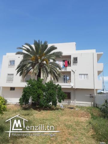 شقة للكراء بطريق العين