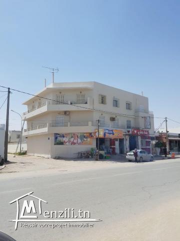 شقة للكراء بطريق العين