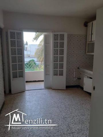 شقة للكراء بطريق العين