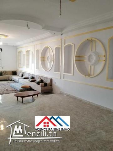 Maison a l’entouré de kélibia ds 1200m2