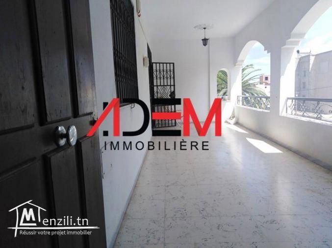 Grande villa sur un terrain de 1235