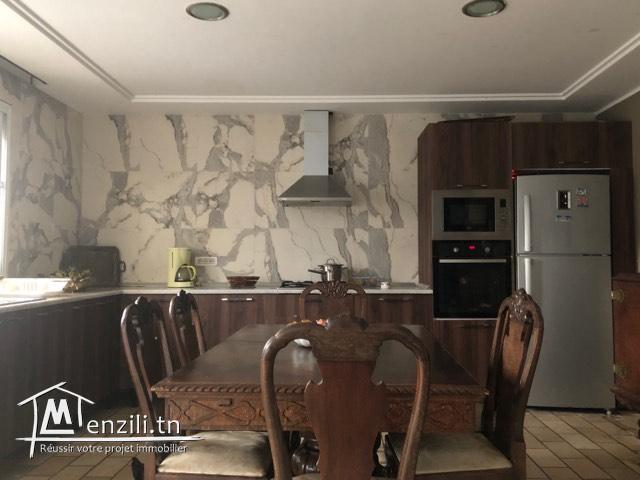 appartement a louer a beni khiar plage, pied dans l'eau