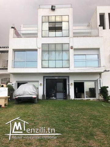 appartement a louer a beni khiar plage, pied dans l'eau