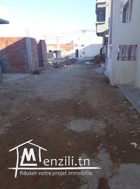 ساحة للبيع بحي السلامة بالهوارية