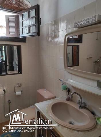 une villa sur deux niveaux de 300 m²