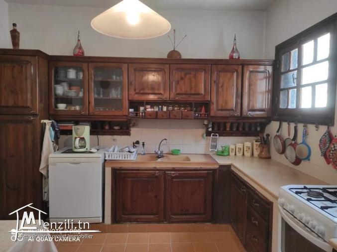 une villa sur deux niveaux de 300 m²