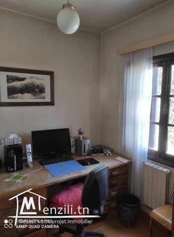 une villa sur deux niveaux de 300 m²