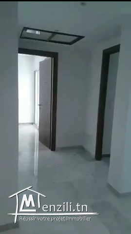 À vendre un spacieux appartement rez de chaussée neuf avec deux jardin