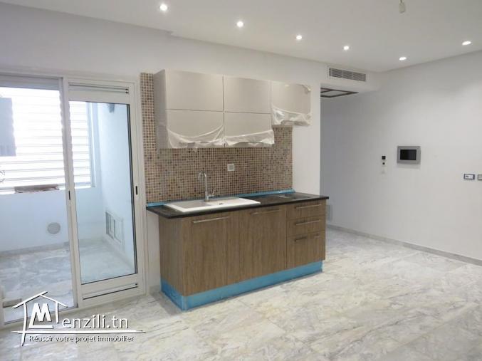 A vendre S +1 nouvellement construite à ennasr 2