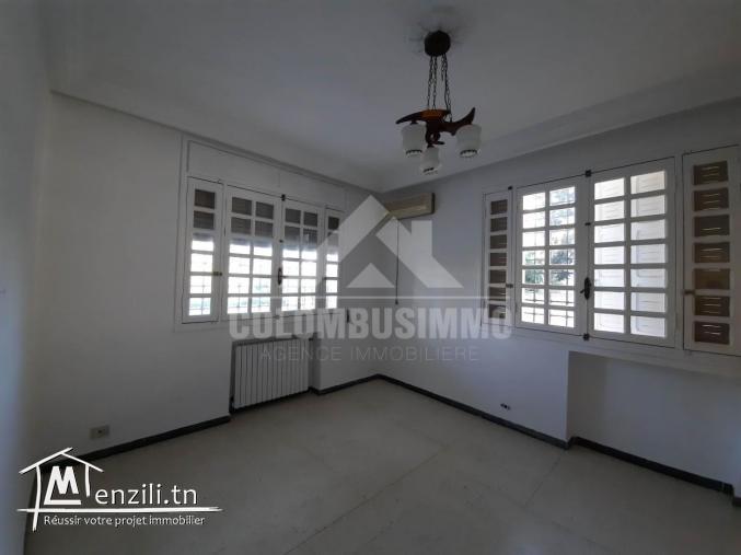 ETAGE DE VILLA NOTRE DAME