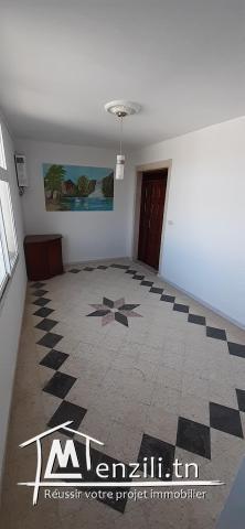 A vendre un spacieux appartement de surface 250 m² à metline bizerte