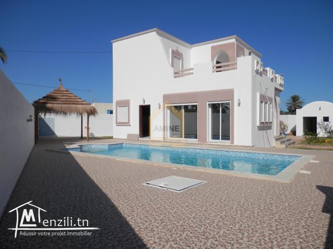 Belle villa+piscine titre bleu zone touristique Midoun Djerba