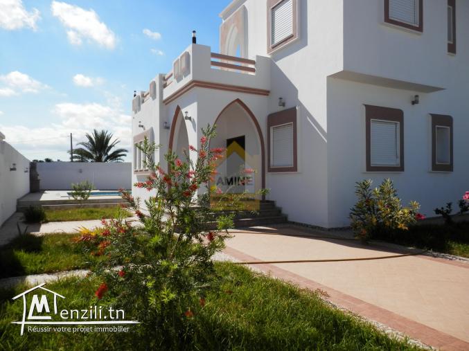 Belle villa+piscine titre bleu zone touristique Midoun Djerba