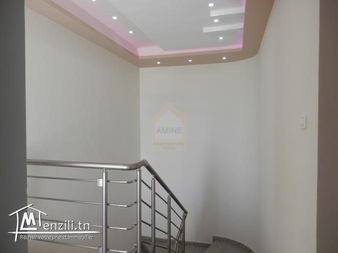 Belle villa+piscine titre bleu zone touristique Midoun Djerba