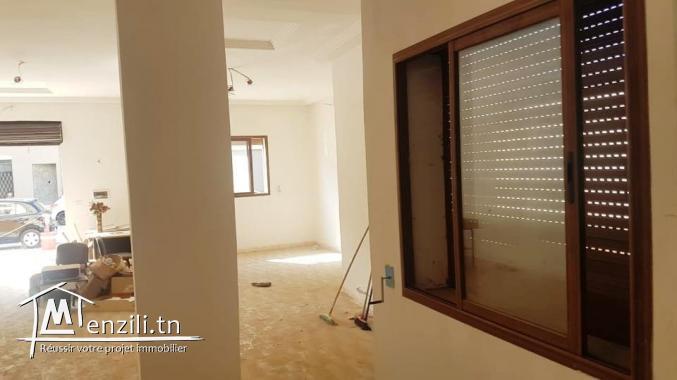 Vente d'un local commercial de 120m² à Hammam chatt 51265157
