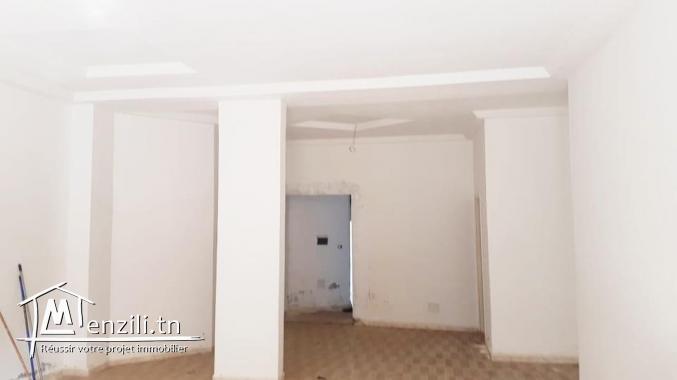 Vente d'un local commercial de 120m² à Hammam chatt 51265157
