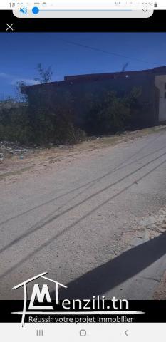 قطعة أرض قريبة من جميع المرافق