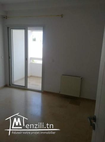 Bureau dans un état impeccable