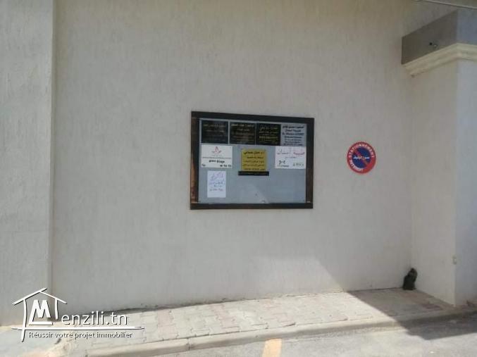 Bureau dans un état impeccable