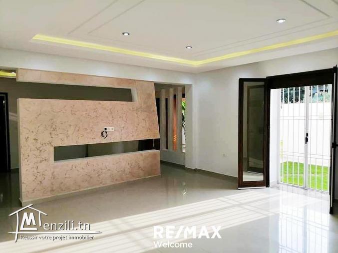 location RDC de villa avec jardin à la Marsa