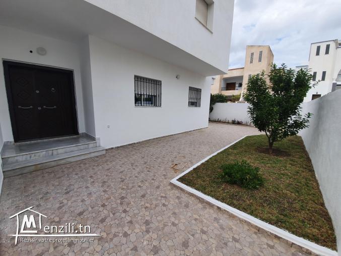 À Louer rez-de-chaussée Villa