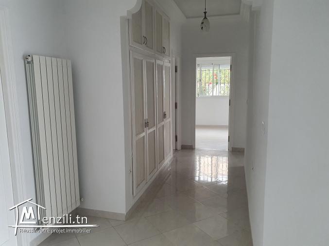 À Louer rez-de-chaussée Villa