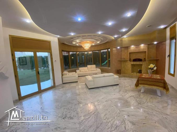a vendre une jolie villa tres luxieuse à route teniour