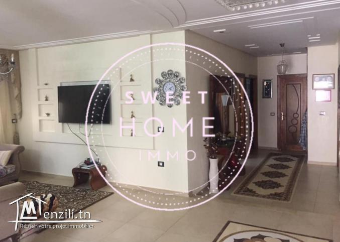 a vendre une belle villa+2 appartements a sahloul4