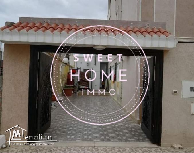 a vendre une belle villa+2 appartements a sahloul4