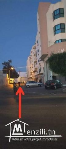 كم2    منزل للبيع.  طريق تونس
