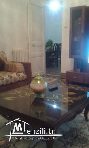 À vendre: Grand appartement en plein centre ville Tunis