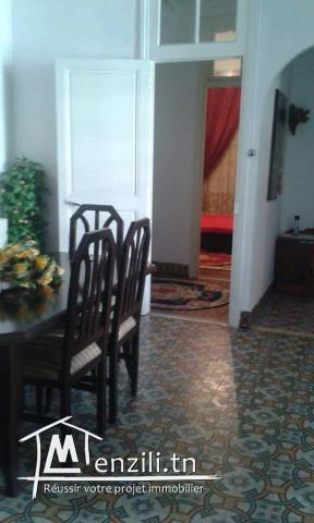 À vendre: Grand appartement en plein centre ville Tunis