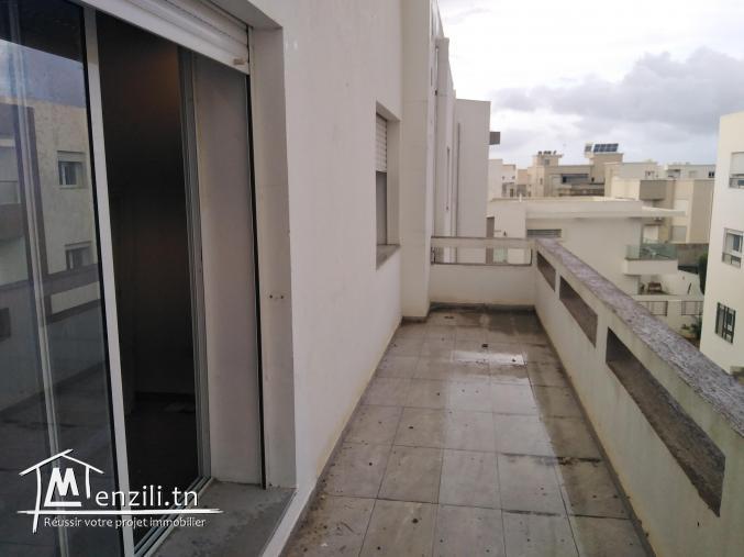 Apparemment Neuf À Louer