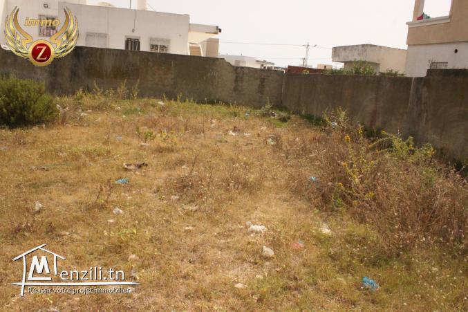 à vendre un terrain de superficie 540 m² à  #cité_Riadh_kélibia