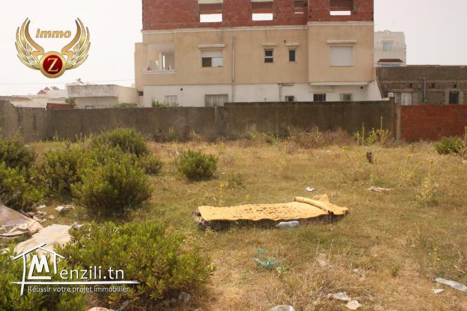 à vendre un terrain de superficie 540 m² à  #cité_Riadh_kélibia