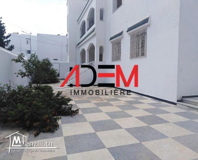 Grande villa bâtie sur un terrain de 1235