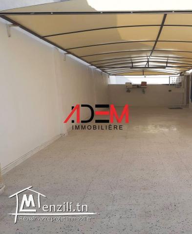 Spacieuse Villa bien situé à khezema ouest