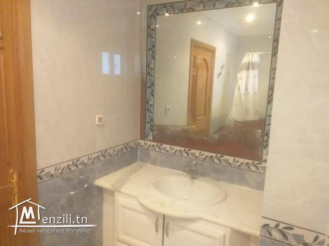 à louer s+3 l'aouina wahat