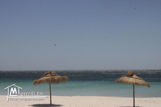 à vendre un terrain de superficie 300 m²