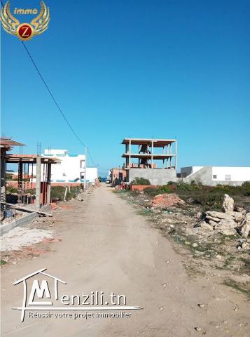 un superbe terrain de 2000 m²  à kélibia