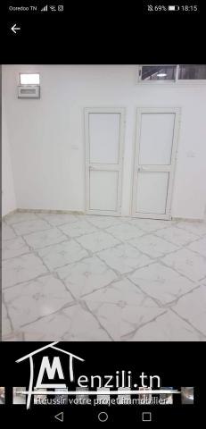 À vendre ou A louer Fond tout commerce Cité Ezzouhour