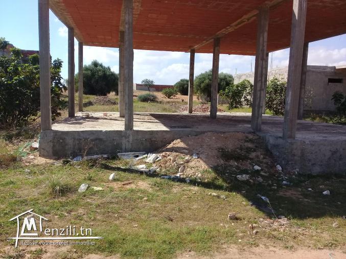 TERRAIN 620M AVEC CARCASSE MAISON 110M