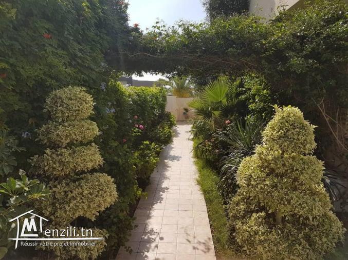 A louer une villa de maître aux Lac