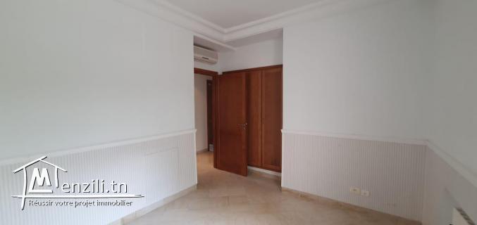 S+3 avec jardin à vendre à la Marsa