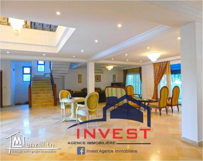Villa avec jardin en face  Golf Gammarth